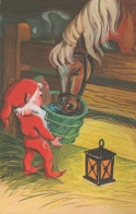 WEIHNACHTSMANN SANTA CLAUS Neujahr Weihnachten GNOME Vintage Ansichtskarte Postkarte CPSMPF #PKD874.A - Kerstman