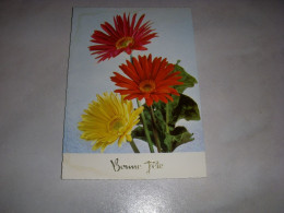 CP CARTE POSTALE BONNE FETE FLEURS 3 FLEURS ROUGE JAUNE FOND CLAIR - Vierge - Sonstige & Ohne Zuordnung