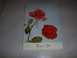 CP CARTE POSTALE BONNE FETE FLEURS 2 ROSES FOND BLEU CIEL - Vierge - Autres & Non Classés