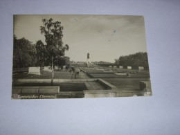 CP CARTE POSTALE ALLEMAGNE BERLIN MEMORIAL SOVIETIQUE SOWJETISCHES EHRENMAL      - Autres & Non Classés