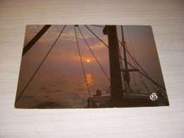 CP CARTE POSTALE COUCHER De SOLEIL Sur La MER - ECRITE En 1984 - Other & Unclassified