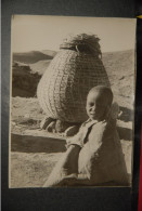 CP,  LESSOUTO,  Devant Un Grenier A Mais Pres De Mohlanapeng, Enfant - Lesotho