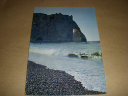 CP CARTE POSTALE SEINE MARITIME ETRETAT La FALAISE D'AVAL - VIERGE - Etretat