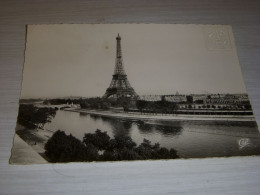 CP CARTE POSTALE PARIS TOUR EIFFEL Et SEINE - VIERGE - Tour Eiffel