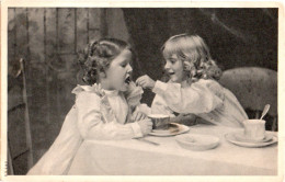 Enfants Prenant Leur Petit Déjeuner - Szenen & Landschaften