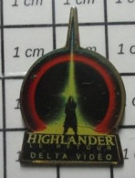 912c Pin's Pins / Beau Et Rare / CINEMA / FILM HIGHLANDER LE RETOUR DELTA VIDEO - Cinema