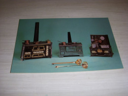 CP COLLECTION G JALLERAT - PHOTO 4 - TROIS JOUETS ANCIENS - Objets D'art