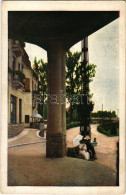 * T2/T3 Pöstyén, Piestany; Thermia Palace Szálloda, Kilátás Az Oszlopos Feljáróról. Rigler R.-t. Kiadása / Aussicht Von  - Unclassified