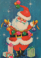 SANTA CLAUS CHRISTMAS Holidays Vintage Postcard CPSM #PAJ598.GB - Kerstman