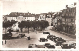 GUERET (23) La Place D'Armes Et Le Palais De Justice En 1947  CPSM  PF - Guéret