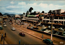 N°2644 W -cpsm Yaoundé -nombreuses Voitures- - Turismo