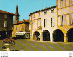 D32 MARCIAC   Les Arcades Et Le Clocher Du Cloître  ..... ( Ref H820 ) - Other & Unclassified