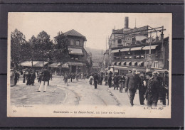 75. PARIS . SURESNES . Le Rond-Point , Un Jour De Courses . Animée N: 10 - Distrito: 16