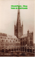 R421132 28144. Norwich Cathedral From Cloister Court - Monde