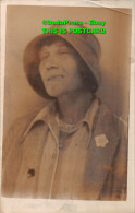 R421355 Woman. Old Photography. Postcard - World