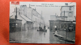 CPA (75) Crue De La Seine.Paris. Les Habitants De Passy, Rue Félicien David.(7A.912) - La Crecida Del Sena De 1910