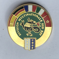 Insigne Militaire - état Major De La Division Multinationale Sud Est - Opération Salamandre Martineau G4646 - Armée De Terre