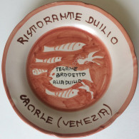 Piatto Buon Ricordo - Caorle - Duilio - Tegame Brodetto - 11G - Souvenirs