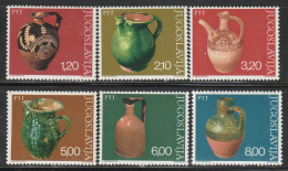 YOUGOSLAVIE- N°1541/6 ** (1976) Poteries - Unused Stamps