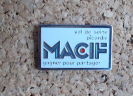 Pin's - Macif - Val De Seine Picardie - Bancos