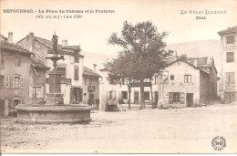 RETOURNAC (43) La Place Du Château Et La Fontaine - Retournac