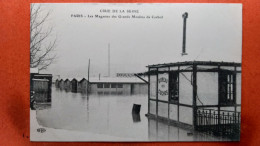 CPA (75)  Crue De La Seine. Paris. Les Magasins Des Grands Moulins De Corbeil. (7A.952) - La Crecida Del Sena De 1910