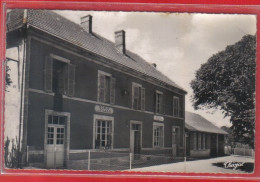 Carte Postale 23. Janaillat  école Des Filles  Très Beau Plan - Autres & Non Classés