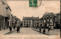 N°2672 W -cpa Broons -place Du Guesclin- - Other & Unclassified