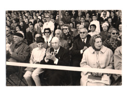 VITTEL (88) PHOTO. SPECTATEURS. SPORT. POLO. 1960. - Plaatsen