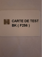 CARTE TEST SCHLUMBERGER BK F256 CHIP SC7 UT BACK WHITE - Tarjetas De Salones Y Demostraciones