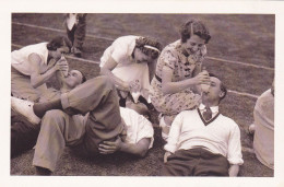 Nostalgia Postcard - Police 'On The Bottle' At A LMS Railway Sports Meeting At Wimbledon 1937 - VG - Unclassified