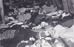 Nostalgia Postcard - London Tube Station, Five Days Into The Blitz, 1940 - VG - Unclassified