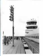 C6356/ Flughafen Düsseldorf  Pressefoto 21 X 15 Cm 70/80er Jahre - Altri & Non Classificati