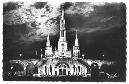 65  Lourdes - La Cathedrale Illuminee - Lourdes