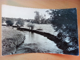 La Neuve Lyre (environs) Bords De La Risle Et église De La Vieille Lyre. Carte Inédite (A17p45) - Altri & Non Classificati