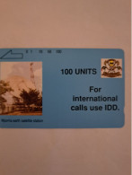 OUGANDA TAMURA EARTH SATELLITE STATION 100U MINT NEUVE RARE - Uganda