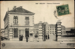 CPA Melun Seine Et Marne, Infanteriekaserne - Otros & Sin Clasificación