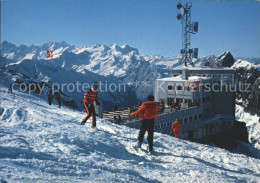 11851946 Titlis Engelberg Gipfelrestaurant Skifahrer Engelberg - Autres & Non Classés