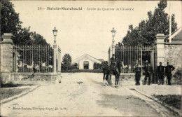 CPA Sainte Menehould Marne, Entrée Du Quartier De Cavalerie - Autres & Non Classés