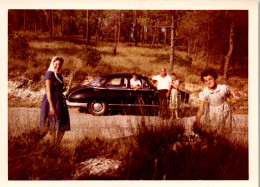 Photographie Photo Vintage Snapshot Amateur Automobile Voiture Auto Famille - Automobili