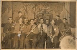 CP Carte Photo D'époque Photographie Vintage Orchestre Jazz Musicien Musique - Koppels