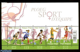 Belgium 2011 Women In Teamsport S/s, Mint NH, History - Sport - Women - Basketball - Football - Handball - Hockey - Sp.. - Neufs