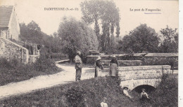 76. DAMPIERRE EN YVELYNES. CPA. LE PONT DE FOUGEROLLES. ANIMATION. .ANNÉE 1917. TEXTE. F.M - Dampierre En Yvelines