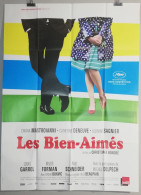 Affiche Originale De Cinéma "Les Biens-Aimés" Avec Catherine Deneuve, Chiara Mastroianni, Ludivine Sagnier De 2011 - Manifesti & Poster