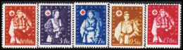 1942. HRVATSKA Red Cross Complete Set. Hinged. (Michel 86-90) - JF546063 - Croatia