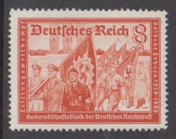 1939. DEUTSCHES REICH. Kameradschaftsblock Der Deutschen Reichspost 8+4 Pf Hinged. (Michel 706) - JF539167 - Unused Stamps
