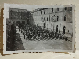 Italia Foto Militari. Caserma. Salerno 1934.  85x58 Mm. - Oorlog, Militair