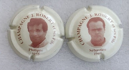 2 Capsules De Champagne Robert J. Et Ses Fils - Autres & Non Classés