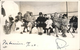 11759116 Pontresina Gruppenfoto Im Schnee Pontresina - Otros & Sin Clasificación