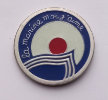 QQ90 Pin's MILITAIRE Armée La Marine Moi J'aime Achat Immédiat - Militares